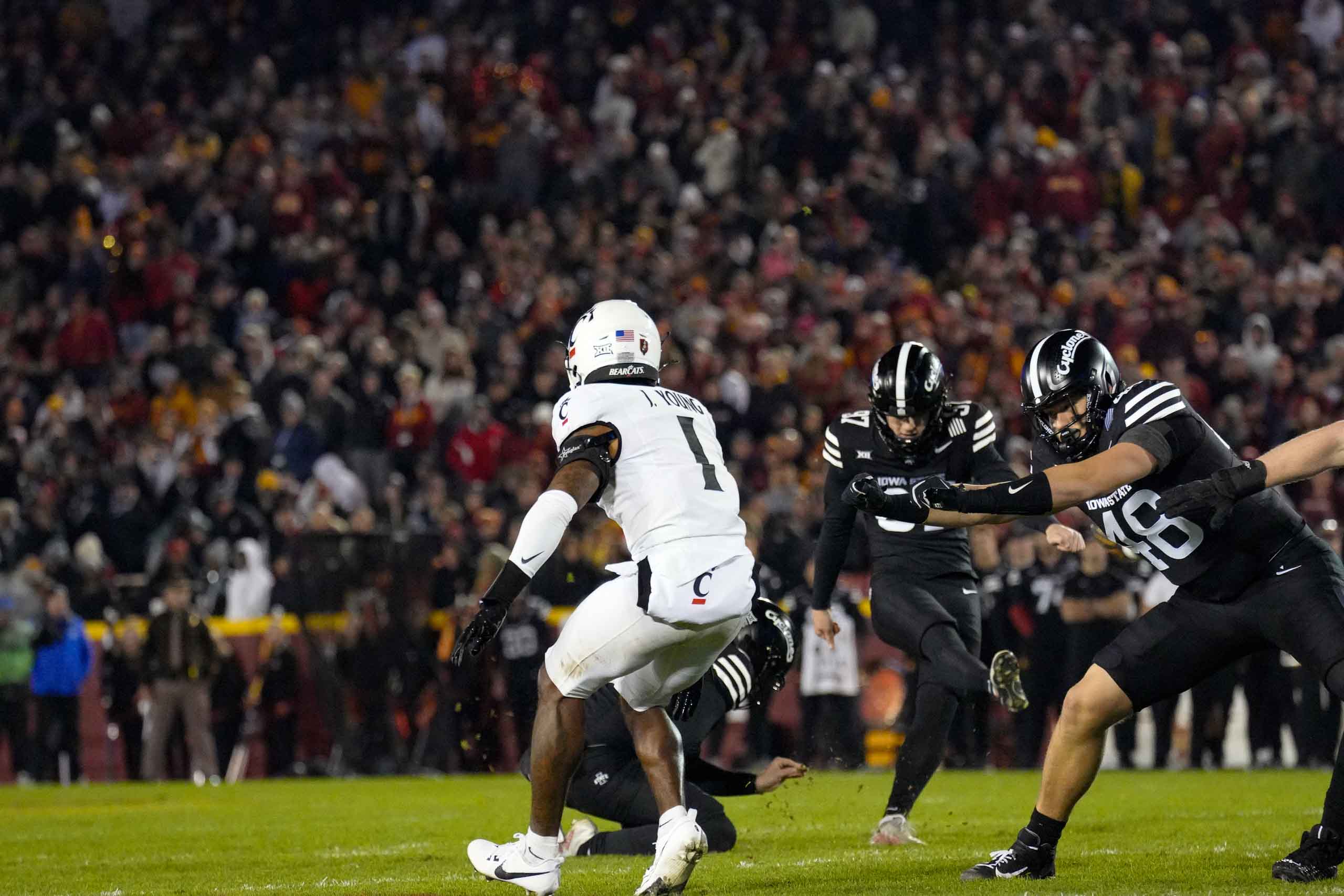 Iowa State Fooball vs Cincinnati