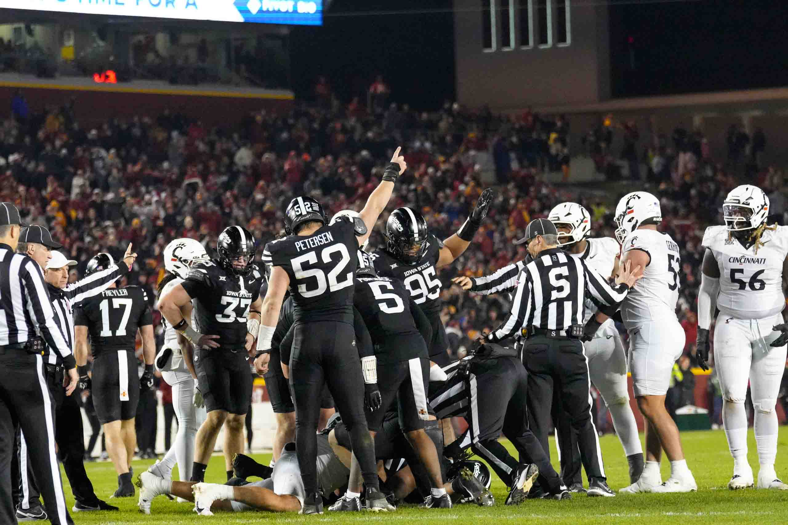 Iowa State Fooball vs Cincinnati